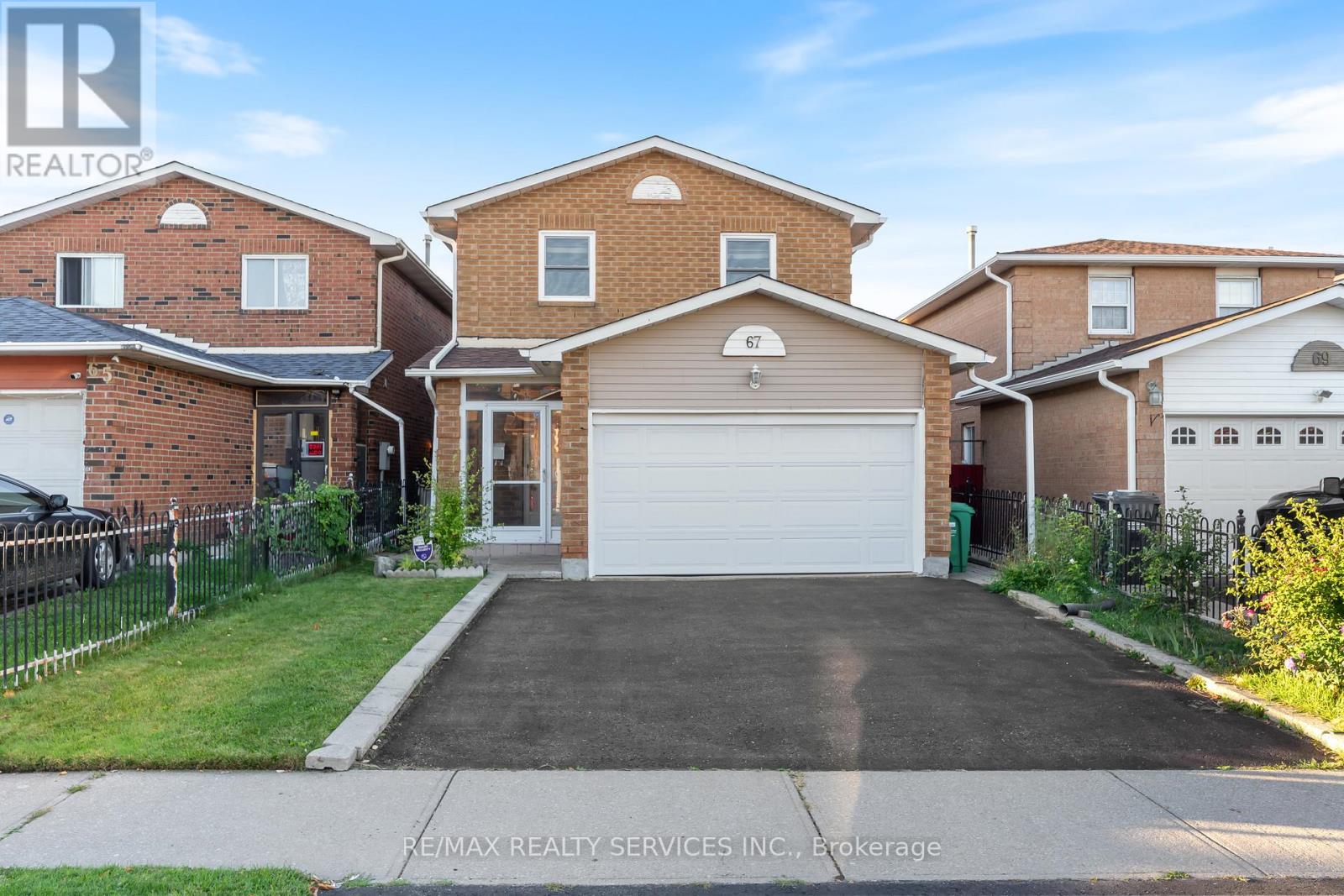 67 Wildercroft Avenue, Brampton (Brampton North), Ontario  L6V 4G6 - Photo 1 - W12440507