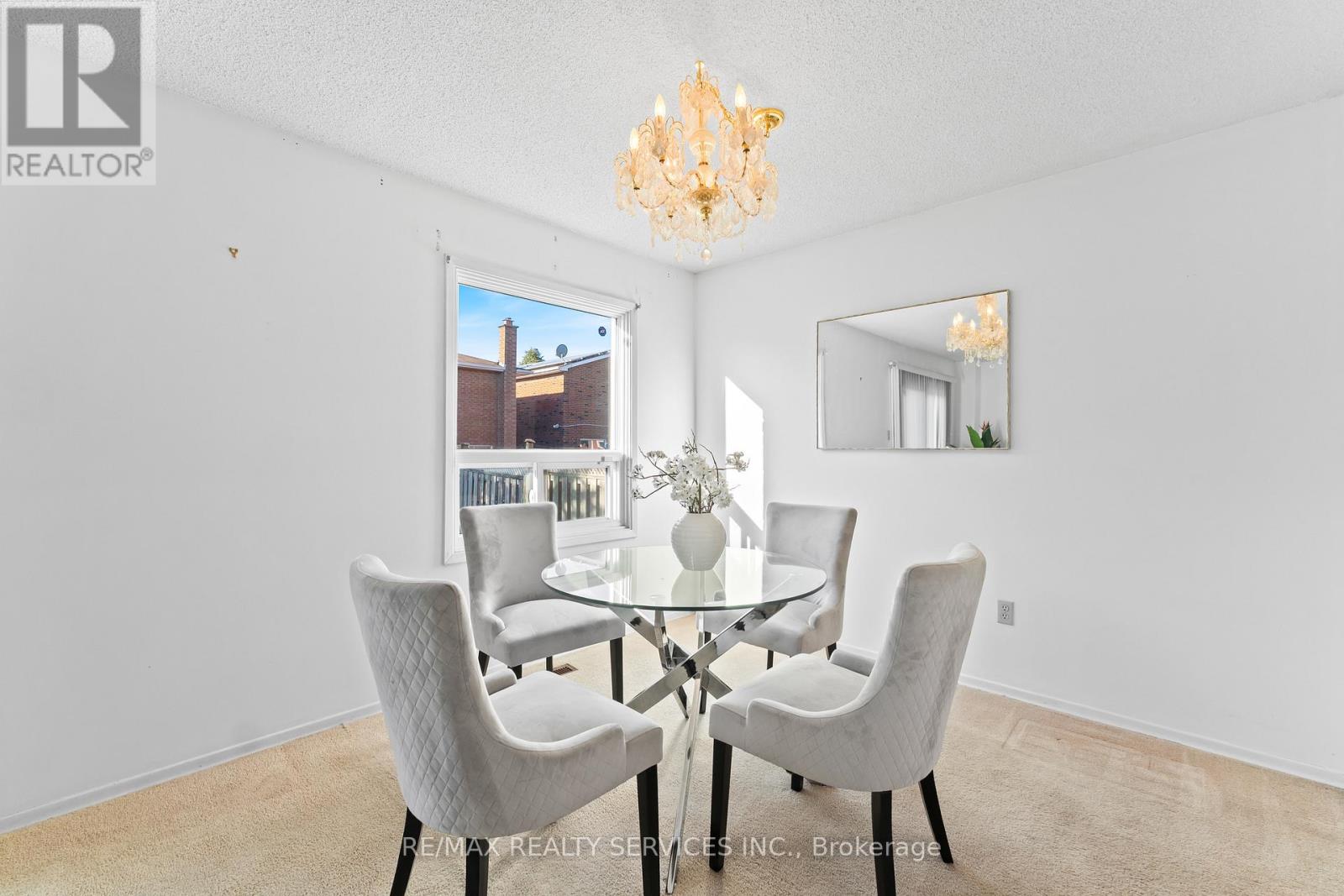 67 Wildercroft Avenue, Brampton (Brampton North), Ontario  L6V 4G6 - Photo 14 - W12440507