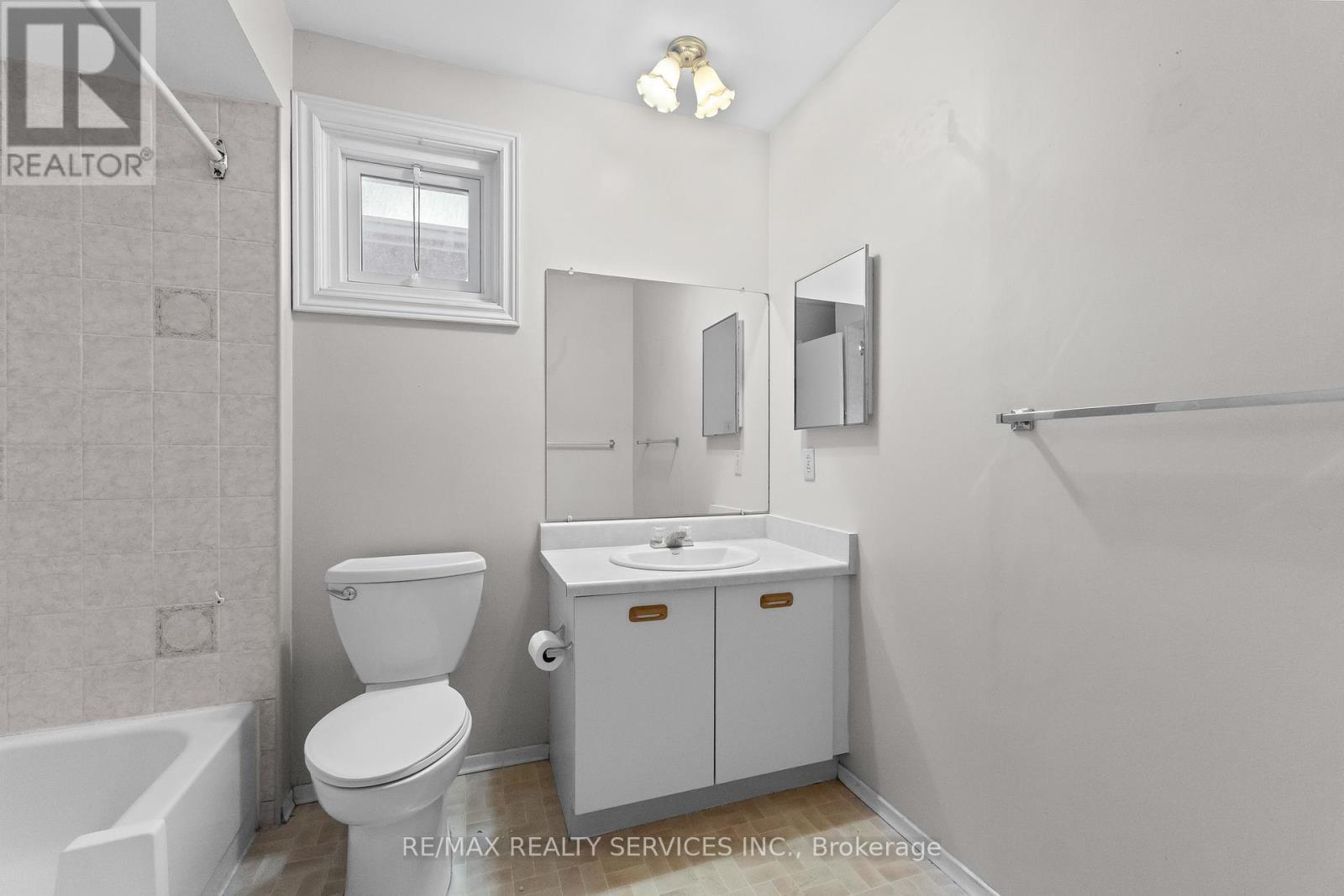67 Wildercroft Avenue, Brampton (Brampton North), Ontario  L6V 4G6 - Photo 21 - W12440507