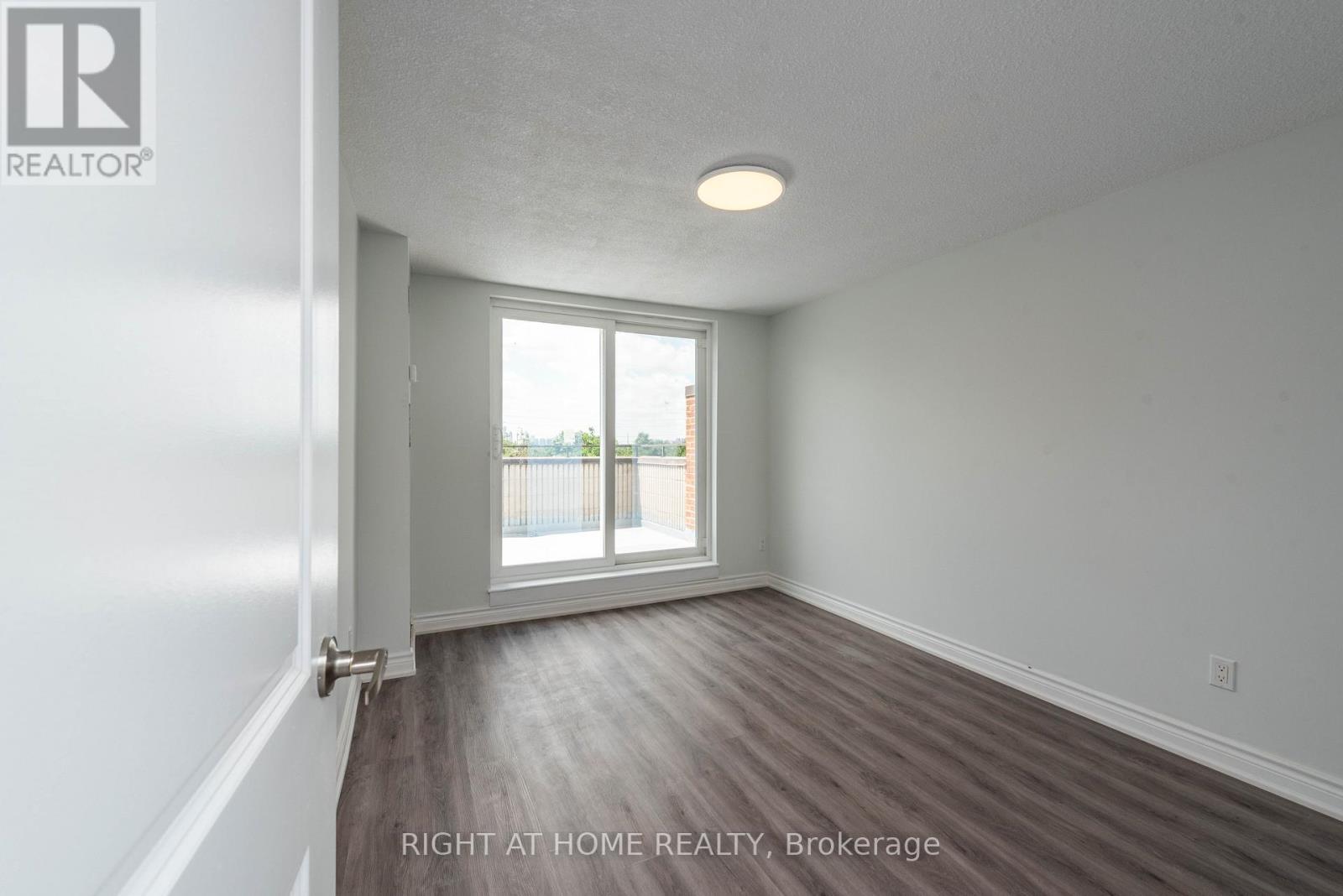 357 - 1395 Williamsport Drive, Mississauga, Ontario  L4X 2T4 - Photo 18 - W12440578