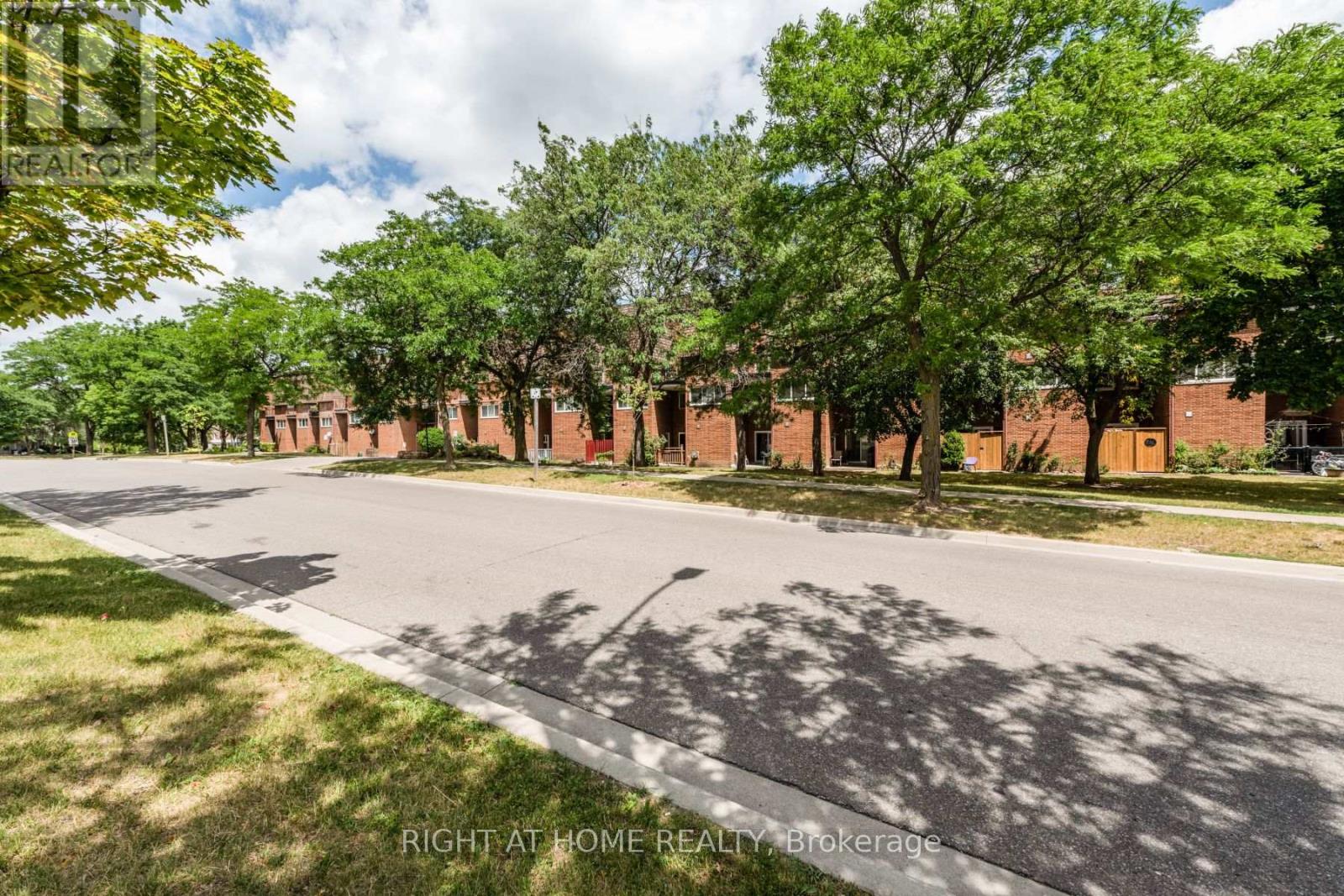 357 - 1395 Williamsport Drive, Mississauga, Ontario  L4X 2T4 - Photo 27 - W12440578