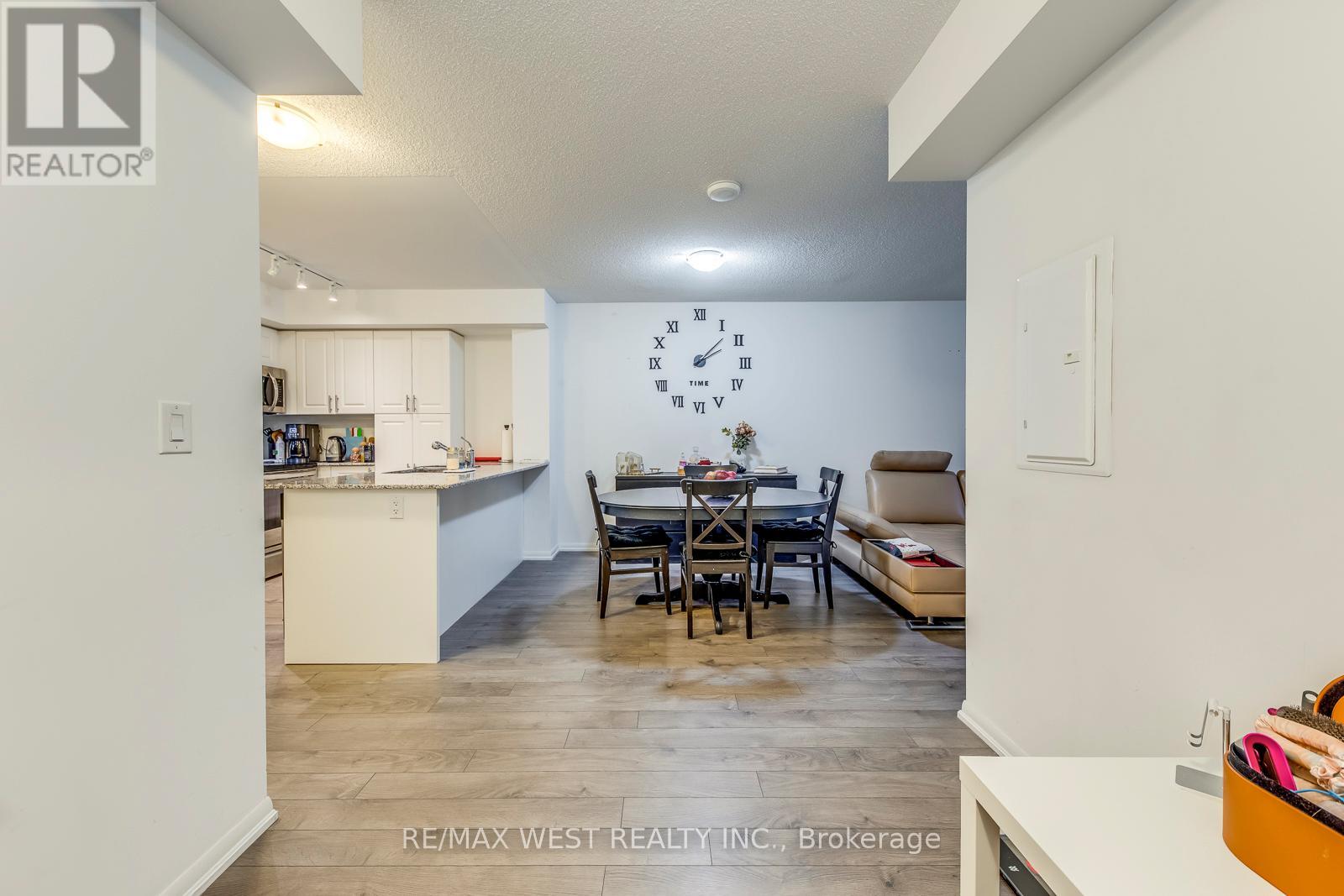 435 - 3091 Dufferin Street, Toronto, Ontario  M6A 2S7 - Photo 11 - W12440588
