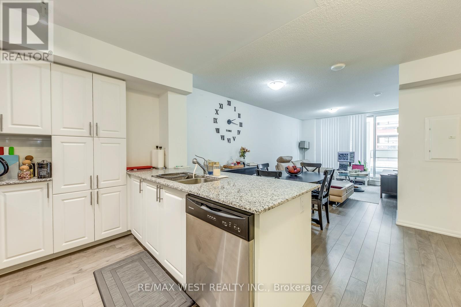 435 - 3091 Dufferin Street, Toronto, Ontario  M6A 2S7 - Photo 12 - W12440588