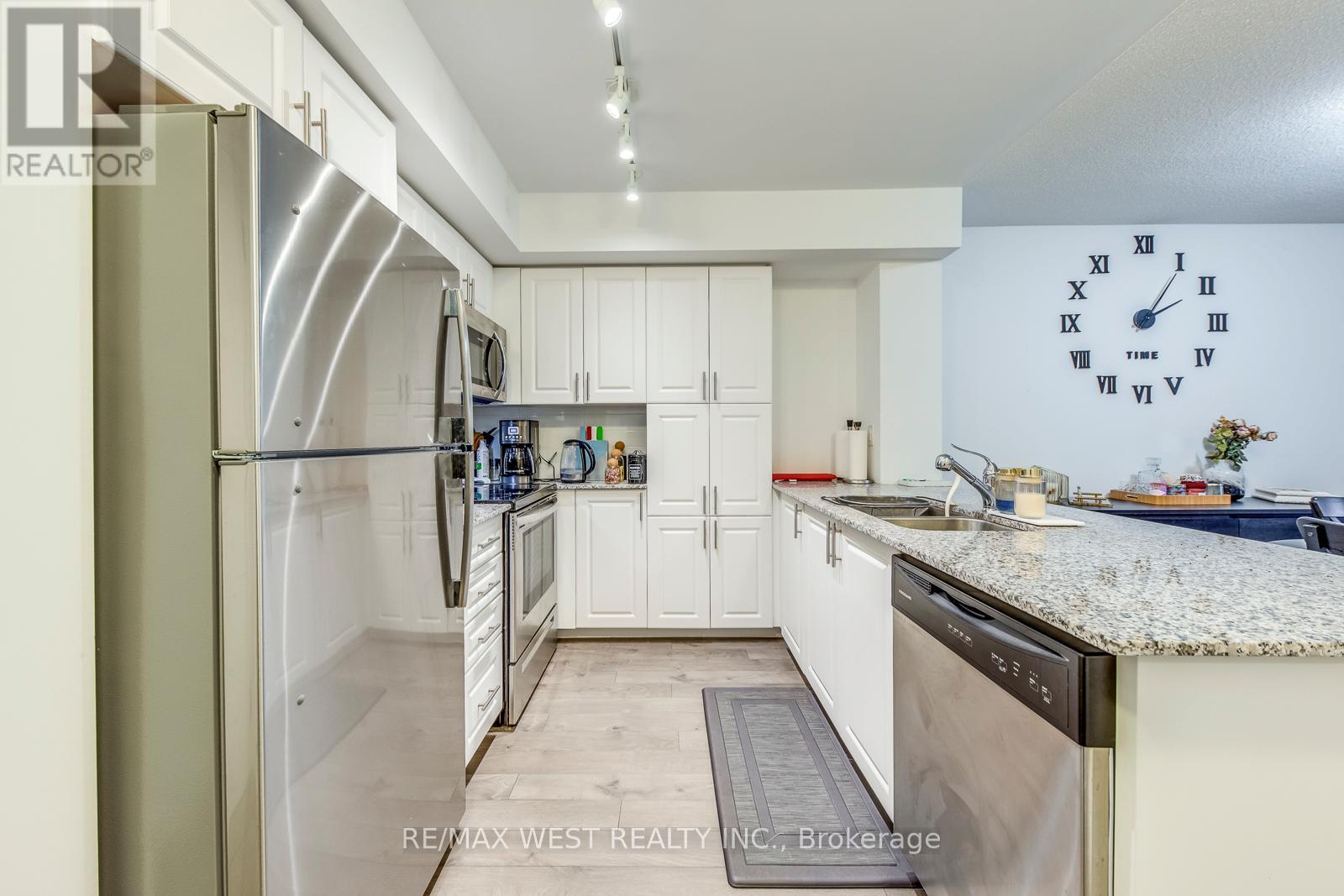 435 - 3091 Dufferin Street, Toronto, Ontario  M6A 2S7 - Photo 6 - W12440588