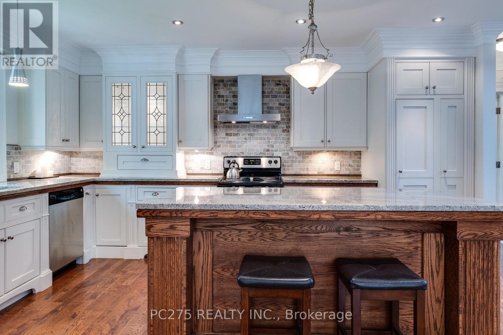 23 Mactavesh Crescent, Bluewater, Ontario  N0M 1G0 - Photo 13 - X12433234