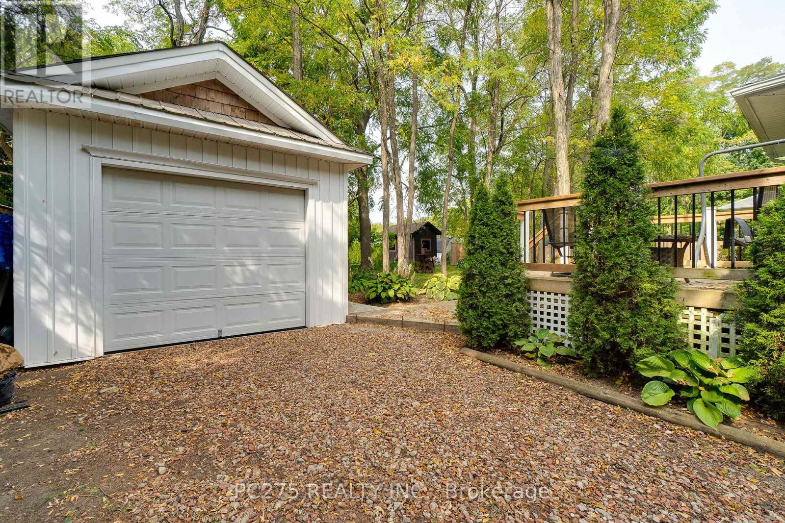 23 Mactavesh Crescent, Bluewater, Ontario  N0M 1G0 - Photo 37 - X12433234
