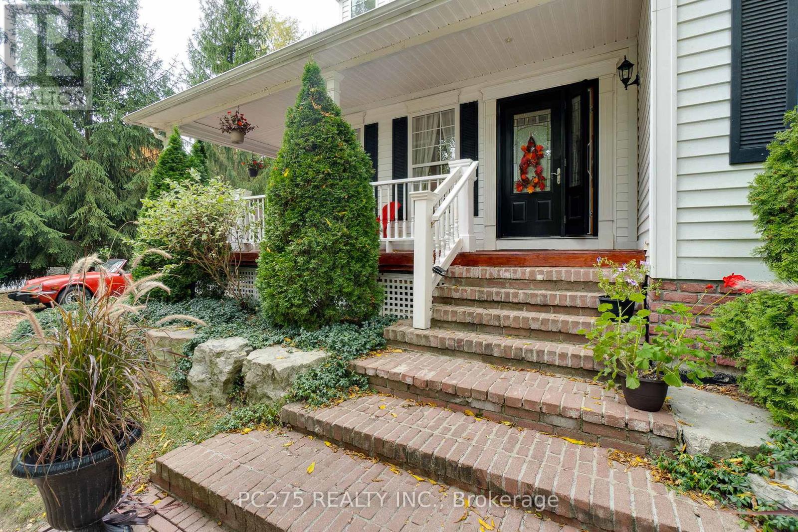 23 Mactavesh Crescent, Bluewater, Ontario  N0M 1G0 - Photo 4 - X12433234