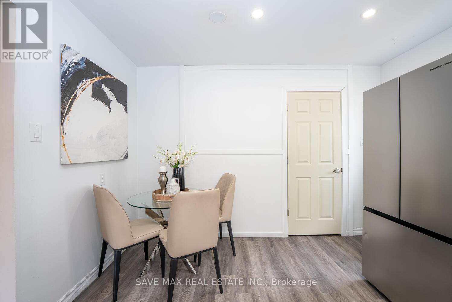 29 Renny Crescent, London South, Ontario  N6E 2C4 - Photo 14 - X12440398
