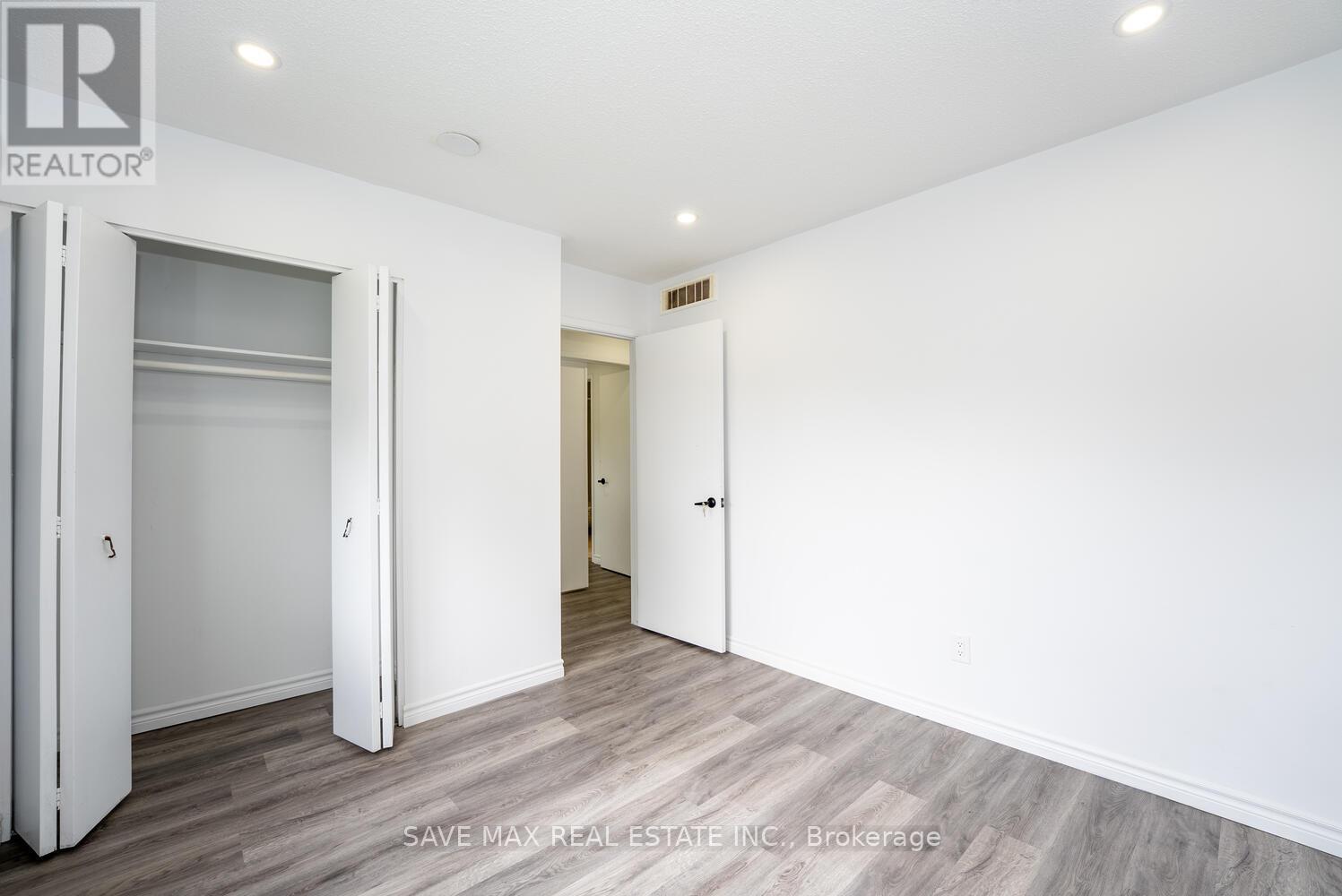 29 Renny Crescent, London South, Ontario  N6E 2C4 - Photo 21 - X12440398