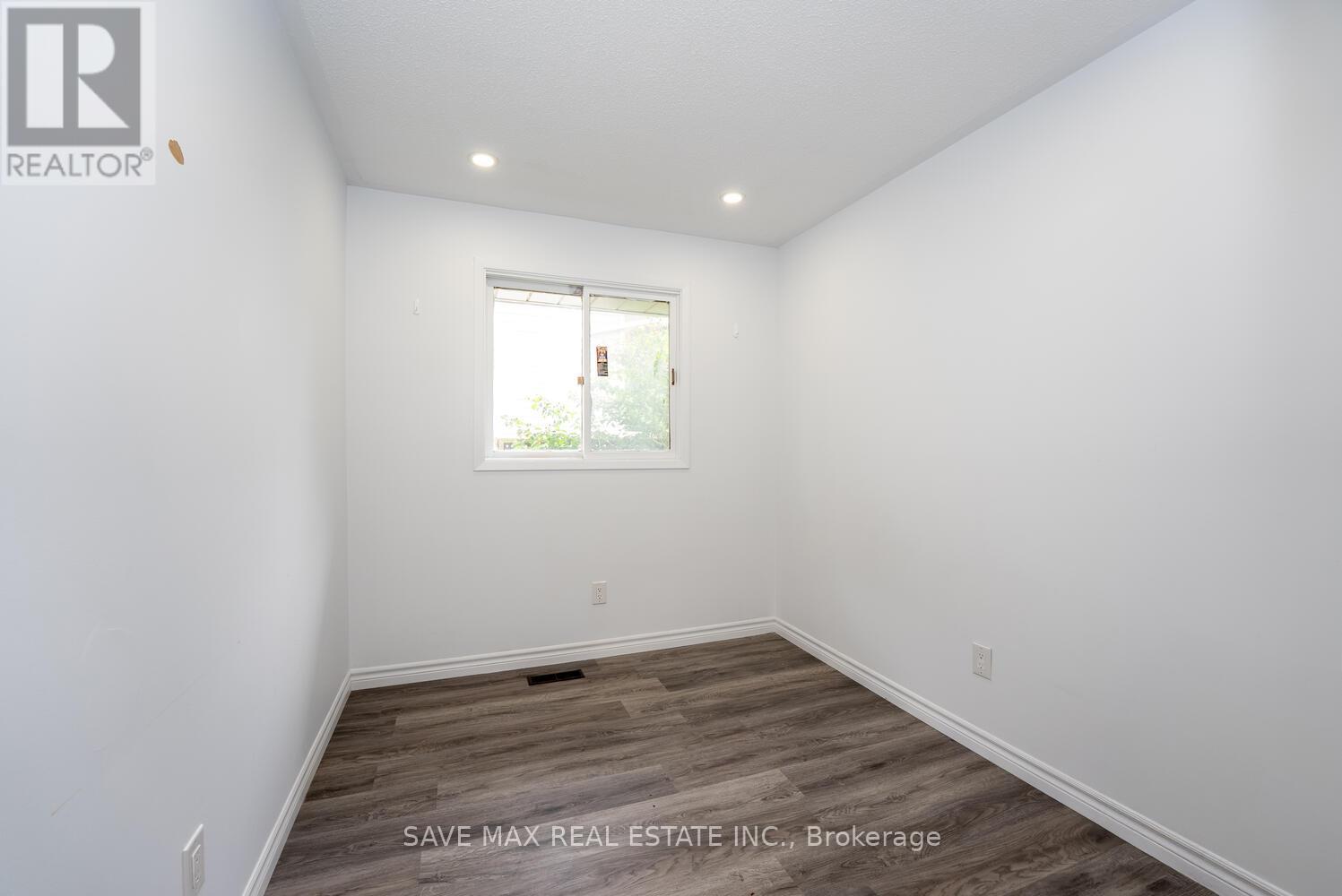 29 Renny Crescent, London South, Ontario  N6E 2C4 - Photo 22 - X12440398