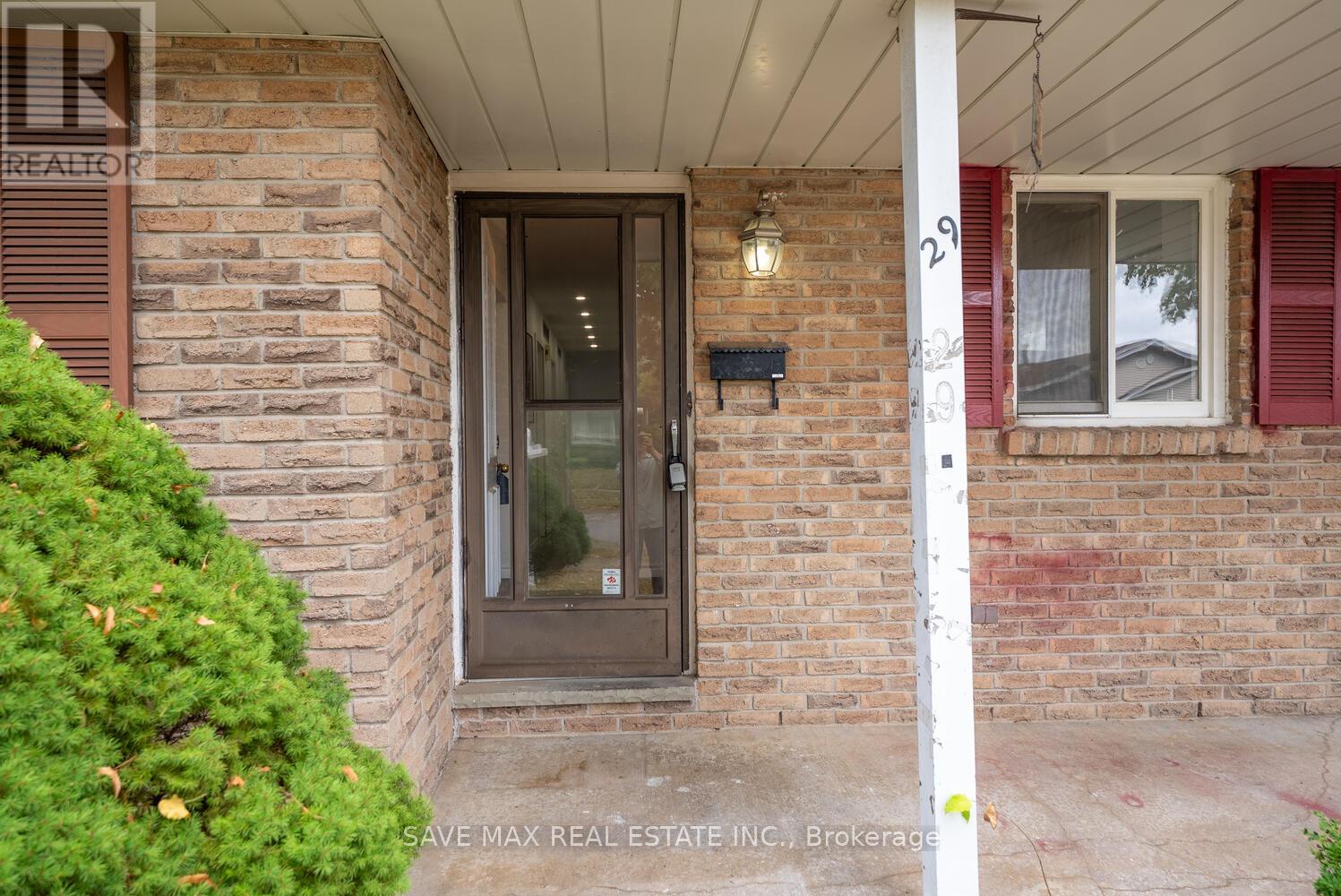 29 Renny Crescent, London South, Ontario  N6E 2C4 - Photo 3 - X12440398