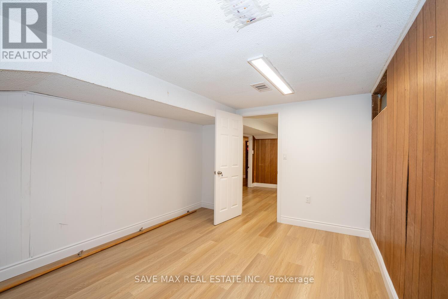 29 Renny Crescent, London South, Ontario  N6E 2C4 - Photo 32 - X12440398