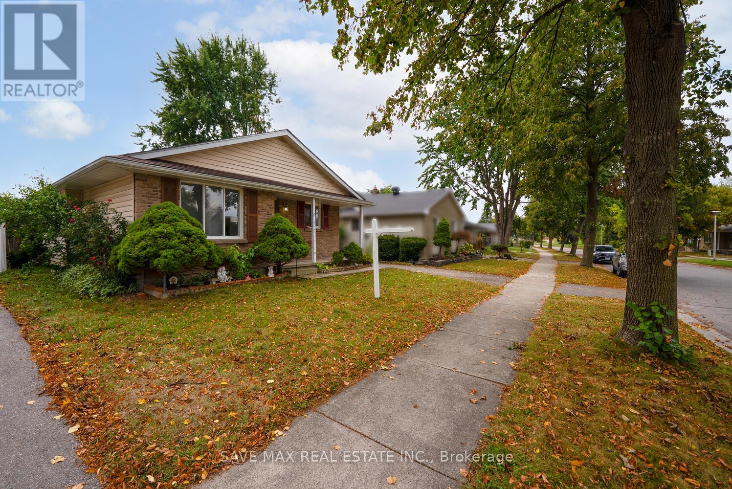 29 Renny Crescent, London South, Ontario  N6E 2C4 - Photo 49 - X12440398