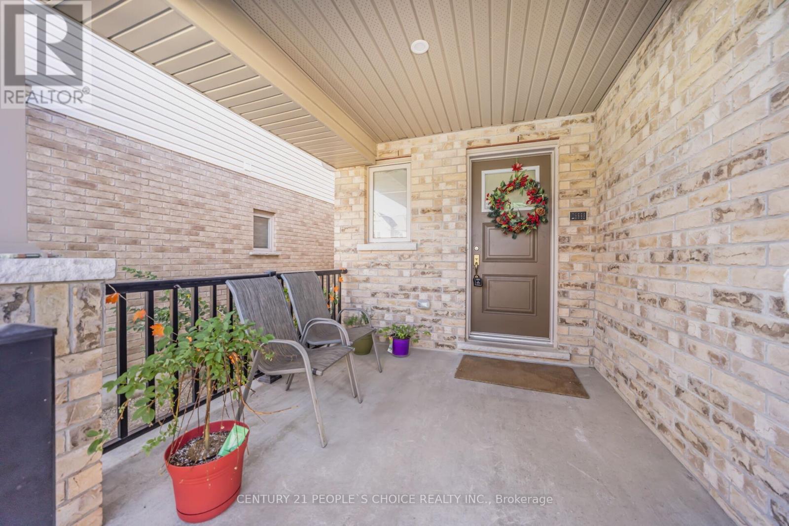 131 Steeplechase Way, Waterloo, Ontario  N2K 0E7 - Photo 4 - X12440434