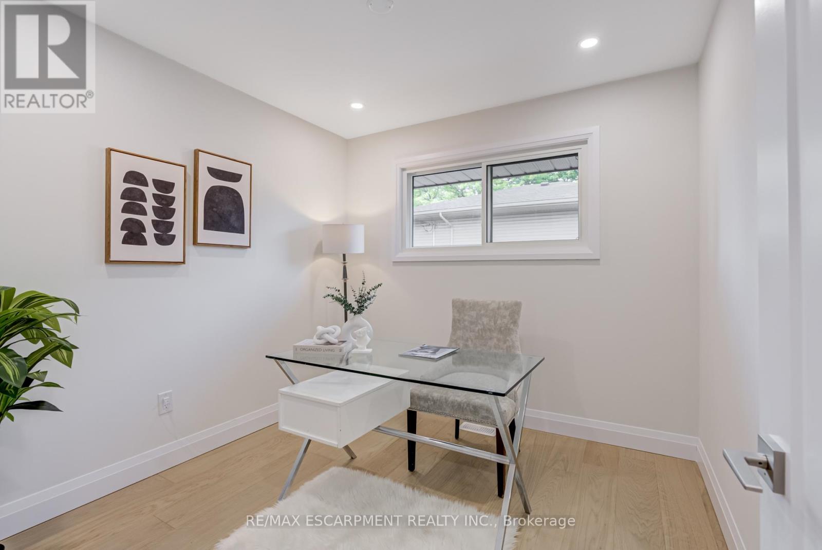 13 Skyland Drive, Hamilton, Ontario  L9A 3B9 - Photo 33 - X12440457