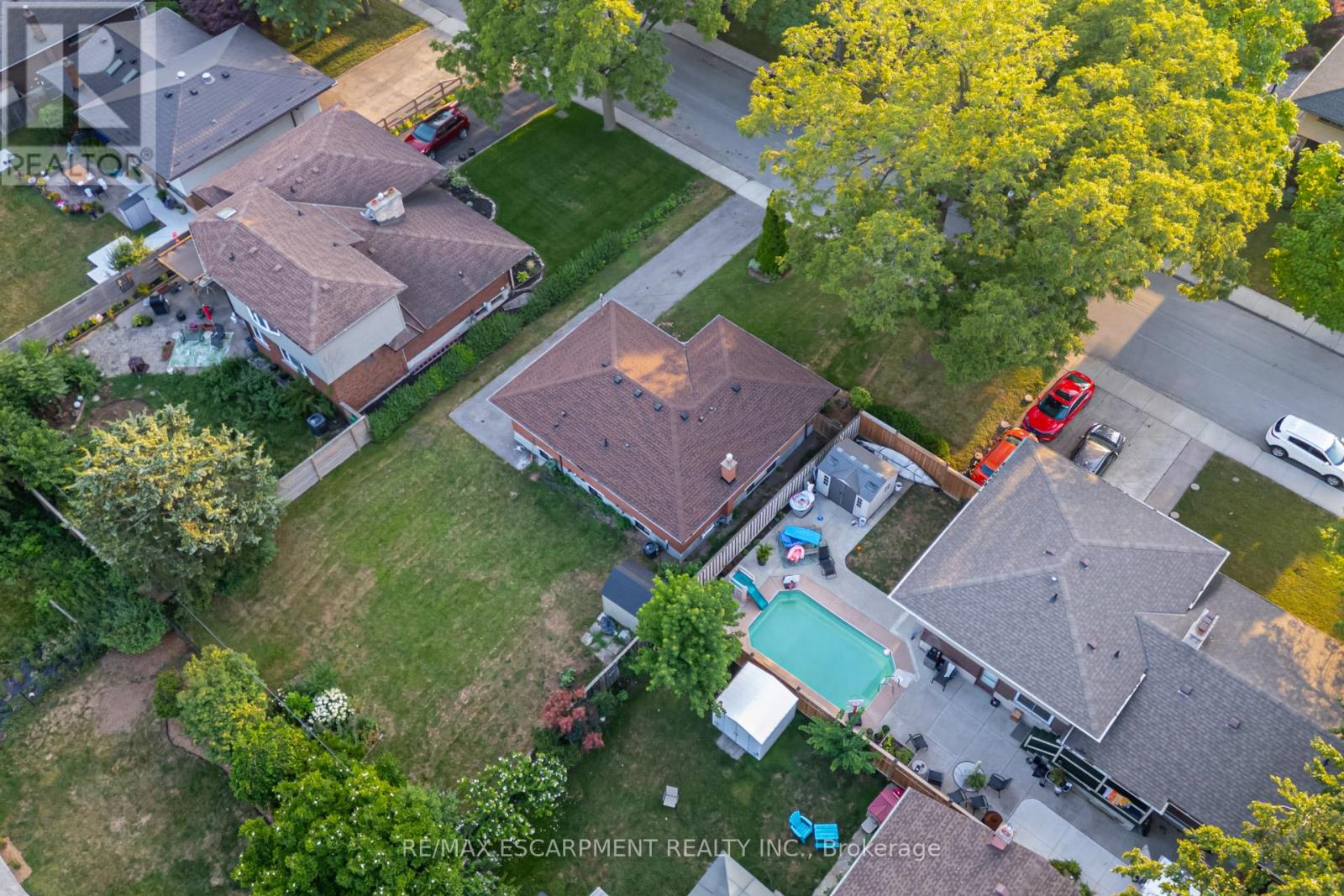 13 Skyland Drive, Hamilton, Ontario  L9A 3B9 - Photo 47 - X12440457