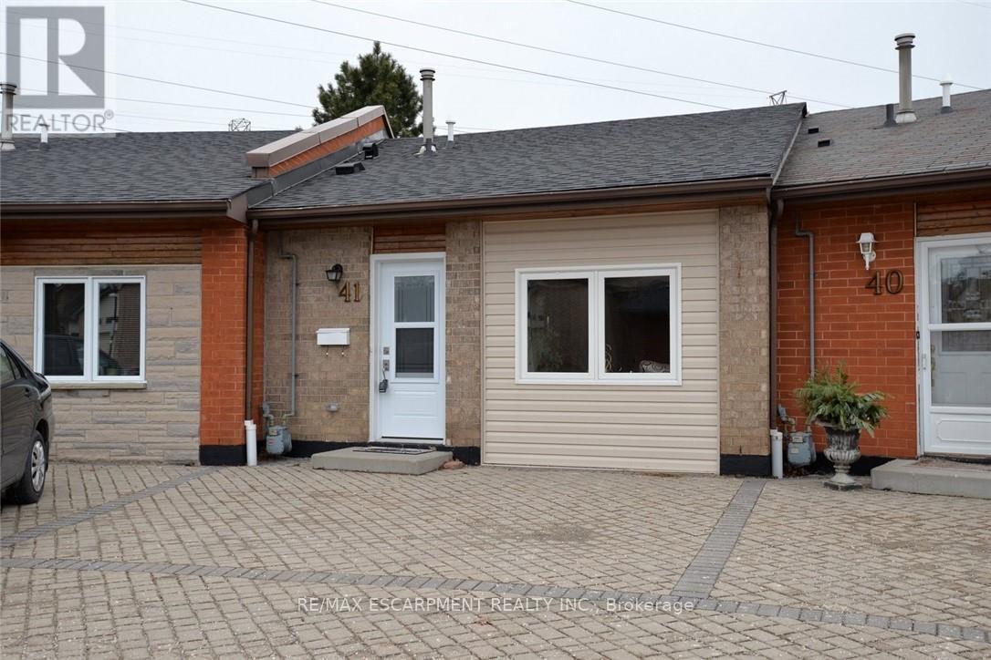 41 Sister Kern Terrace, Hamilton, Ontario  L9B 2M1 - Photo 2 - X12440481