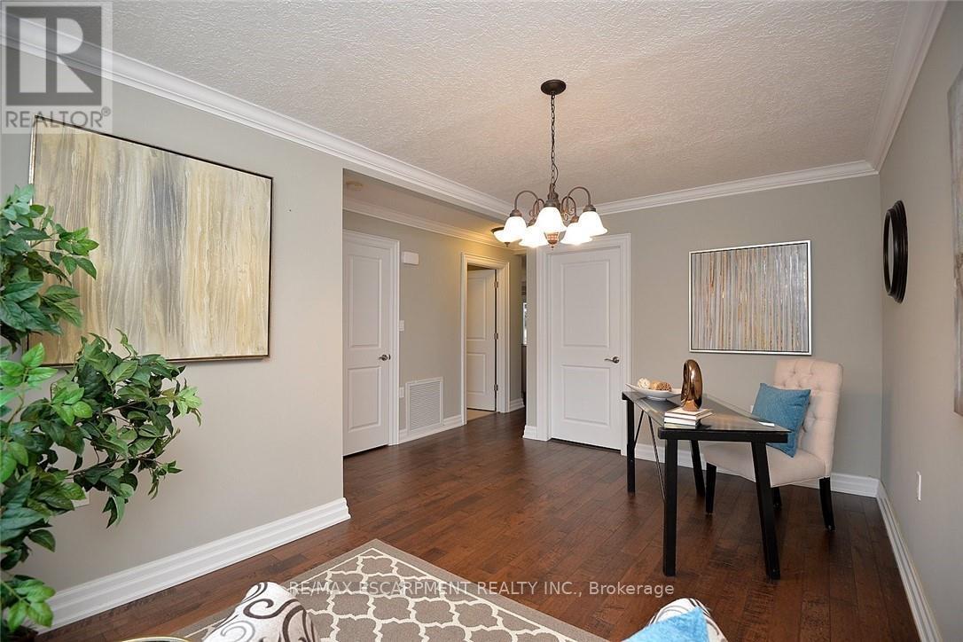 41 Sister Kern Terrace, Hamilton, Ontario  L9B 2M1 - Photo 6 - X12440481