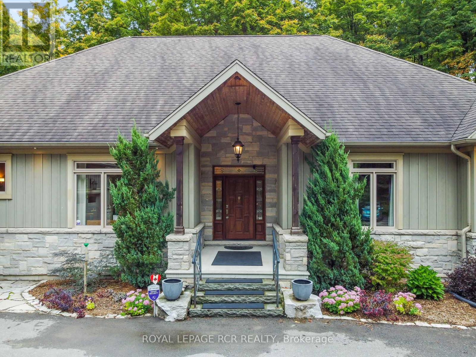 9245 Wellington 124 Road, Erin, Ontario  N1H 6H7 - Photo 3 - X12440486