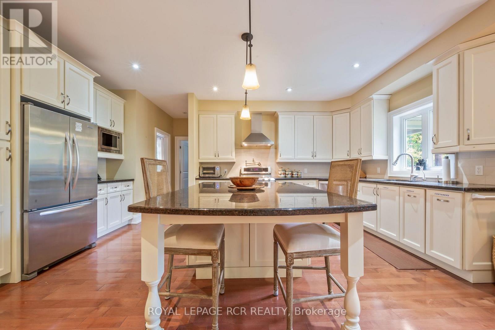 9245 Wellington 124 Road, Erin, Ontario  N1H 6H7 - Photo 7 - X12440486