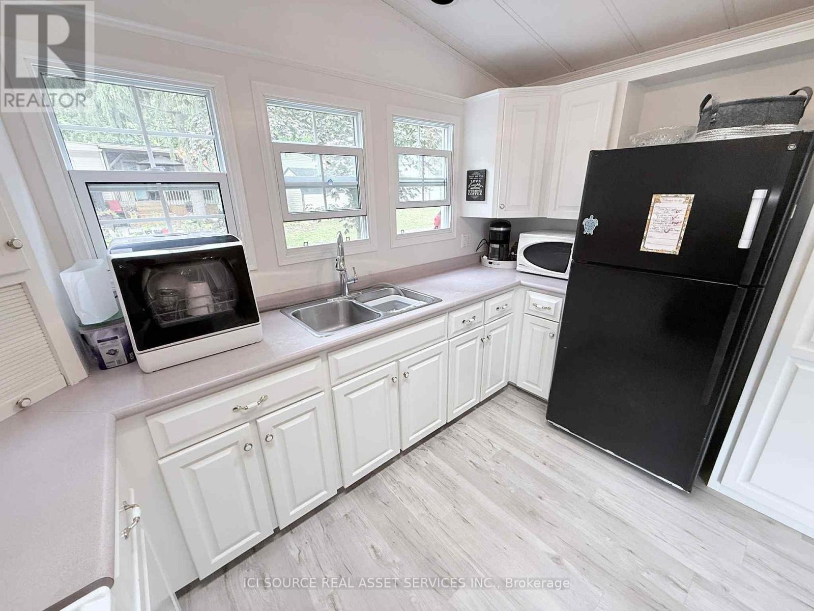 Site 13 - 580 Beaver Creek Road, Waterloo, Ontario  N2V 3Z4 - Photo 10 - X12440488