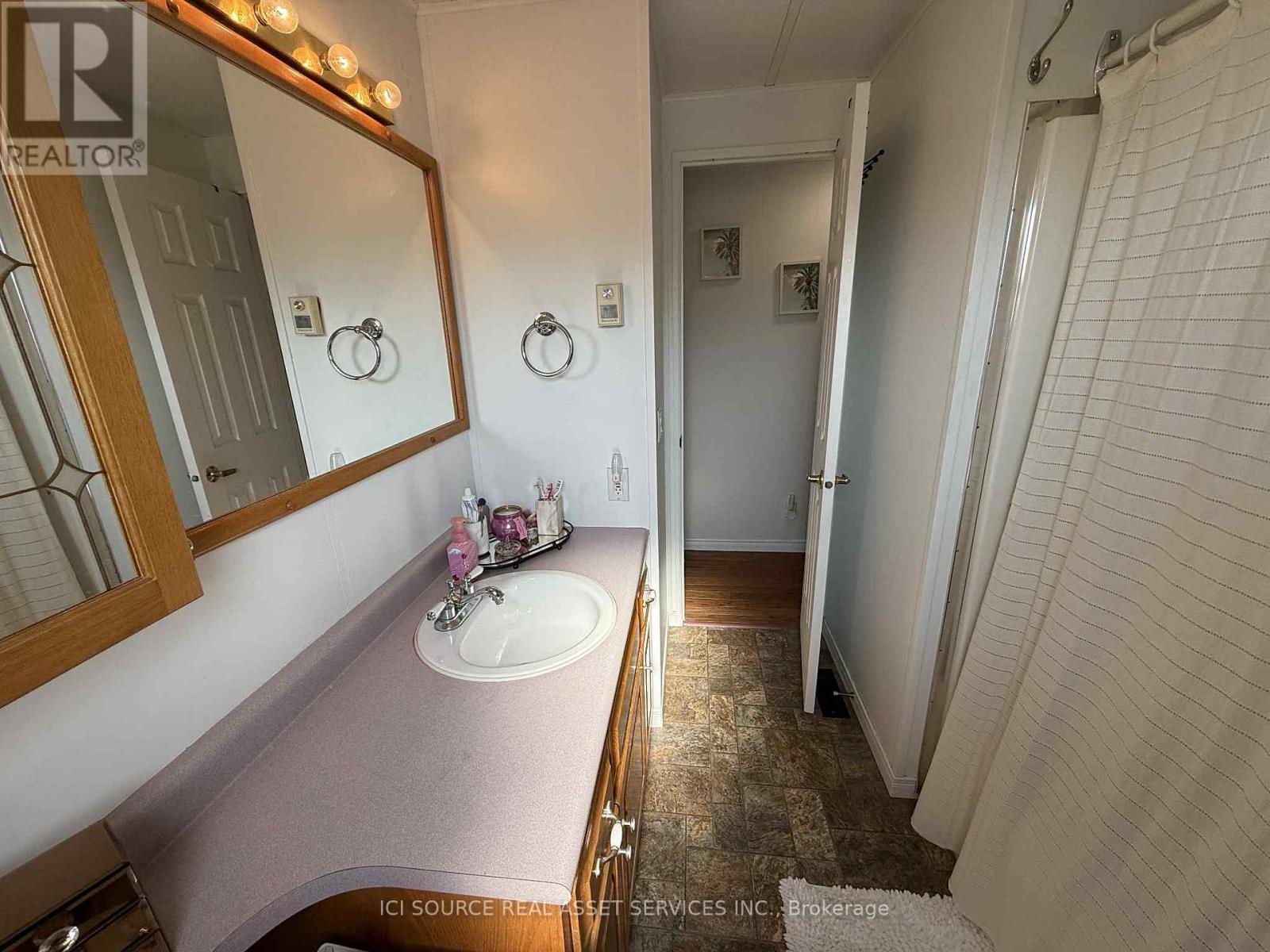 Site 13 - 580 Beaver Creek Road, Waterloo, Ontario  N2V 3Z4 - Photo 12 - X12440488