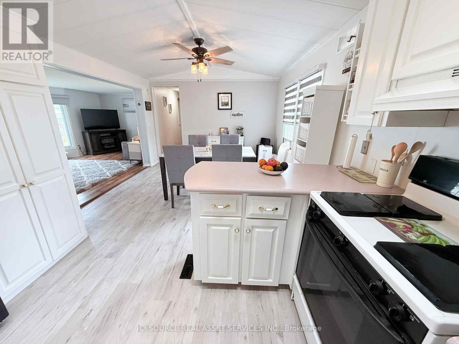 Site 13 - 580 Beaver Creek Road, Waterloo, Ontario  N2V 3Z4 - Photo 8 - X12440488