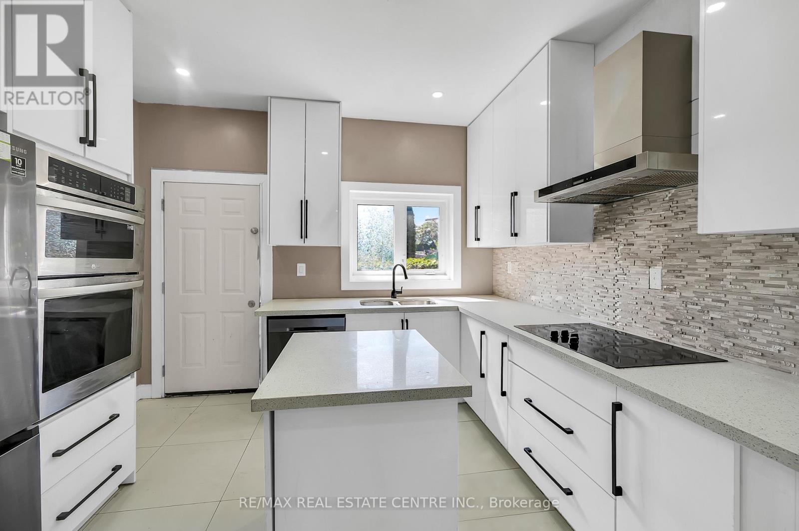 334 Cannon Street E, Hamilton, Ontario  L8L 2B9 - Photo 11 - X12440493