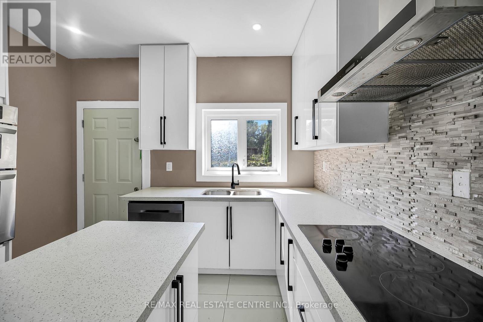 334 Cannon Street E, Hamilton, Ontario  L8L 2B9 - Photo 15 - X12440493