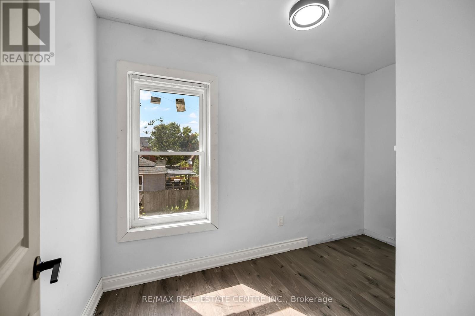 334 Cannon Street E, Hamilton, Ontario  L8L 2B9 - Photo 17 - X12440493