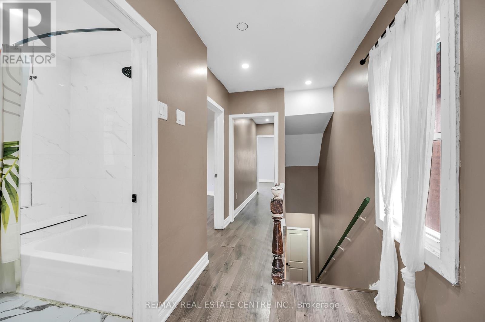334 Cannon Street E, Hamilton, Ontario  L8L 2B9 - Photo 21 - X12440493