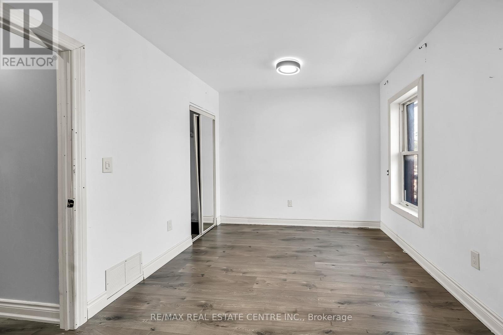 334 Cannon Street E, Hamilton, Ontario  L8L 2B9 - Photo 25 - X12440493