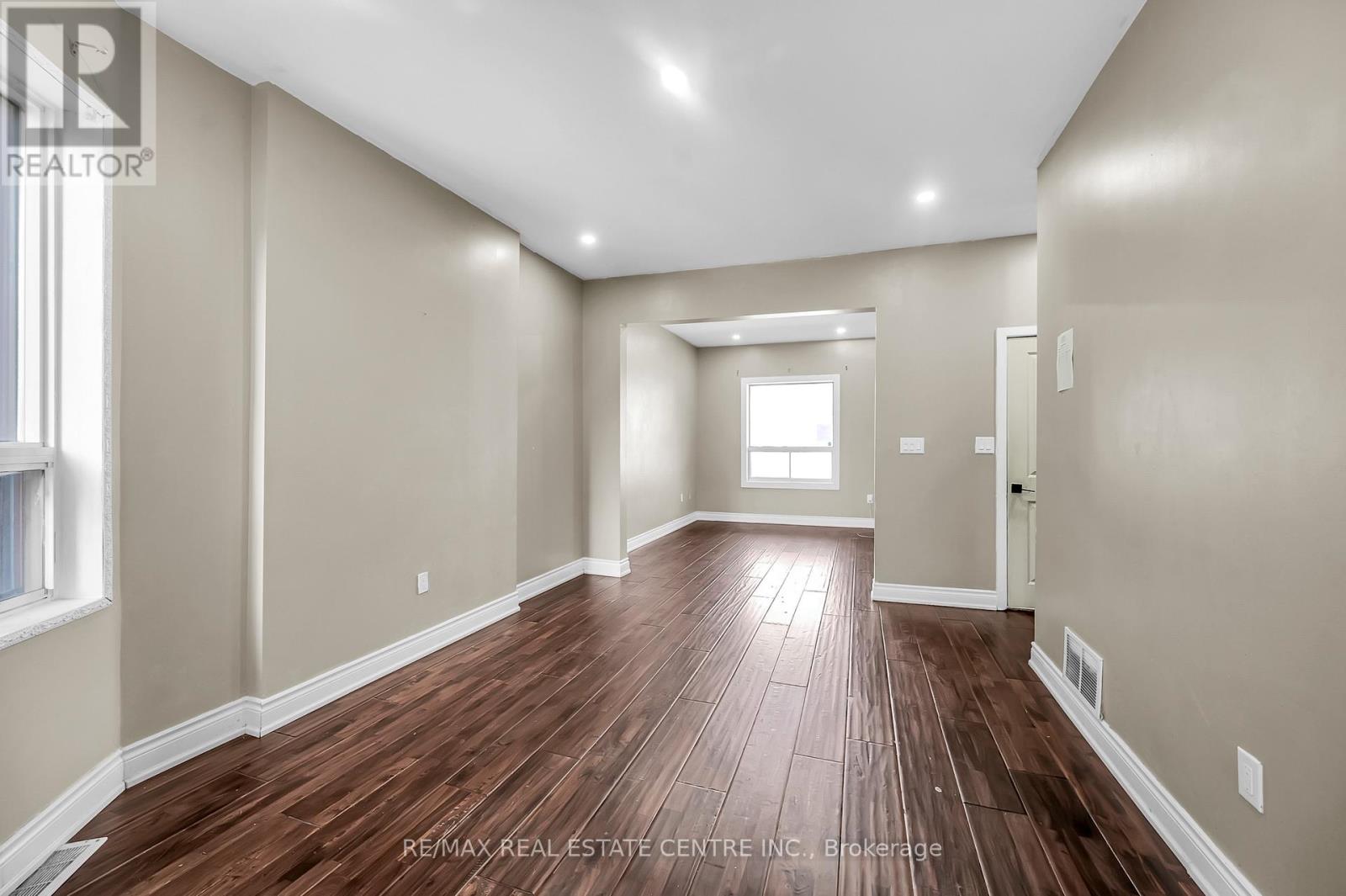 334 Cannon Street E, Hamilton, Ontario  L8L 2B9 - Photo 9 - X12440493