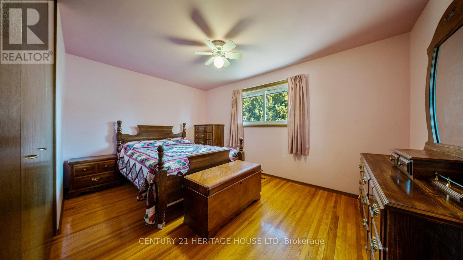 15 Acorn Lane, Brantford, Ontario  N3R 3P3 - Photo 17 - X12440508