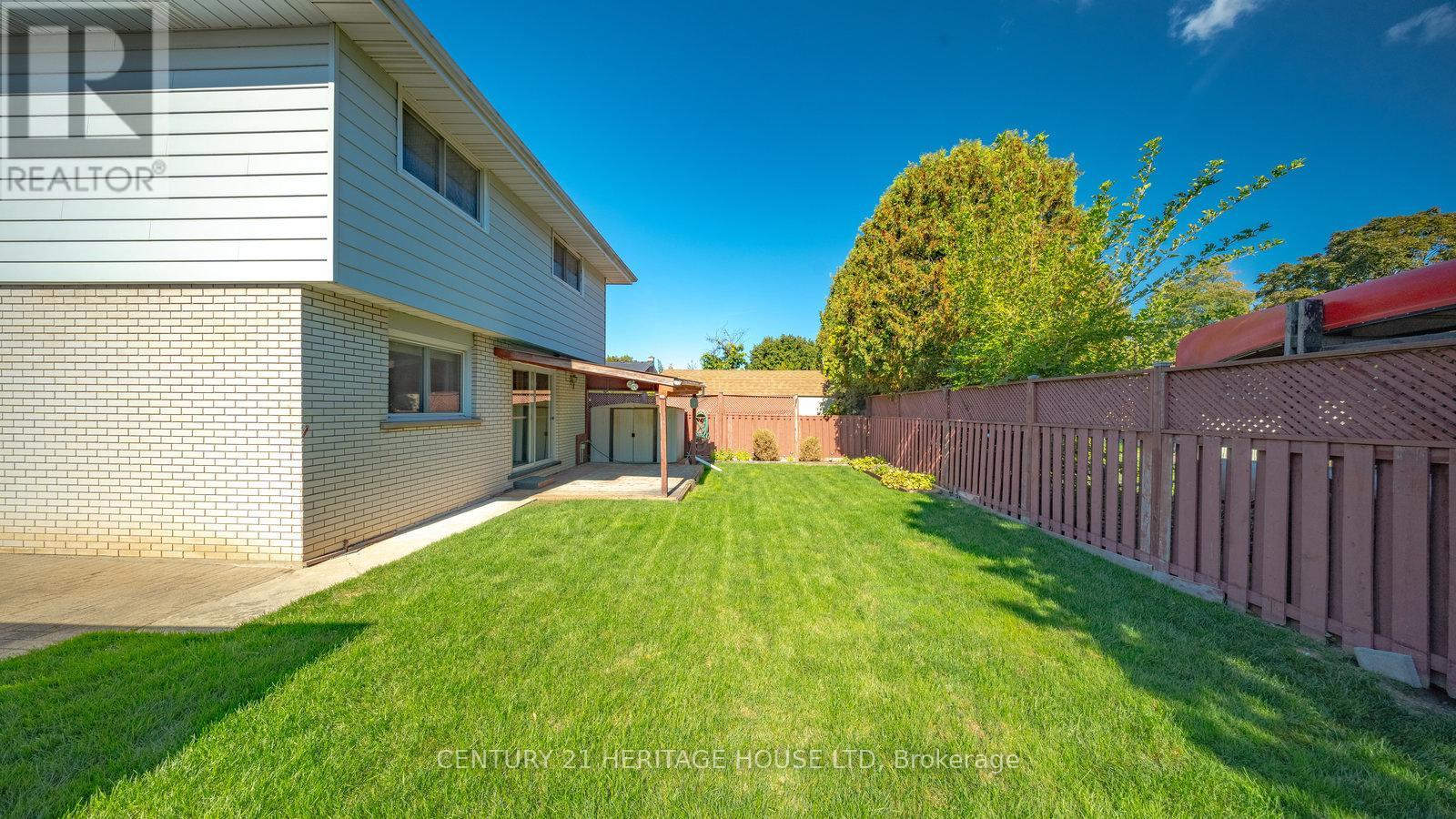 15 Acorn Lane, Brantford, Ontario  N3R 3P3 - Photo 30 - X12440508