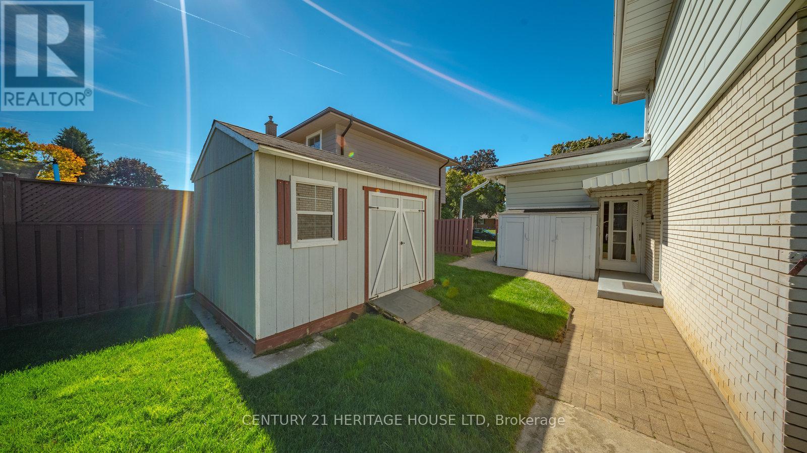 15 Acorn Lane, Brantford, Ontario  N3R 3P3 - Photo 32 - X12440508