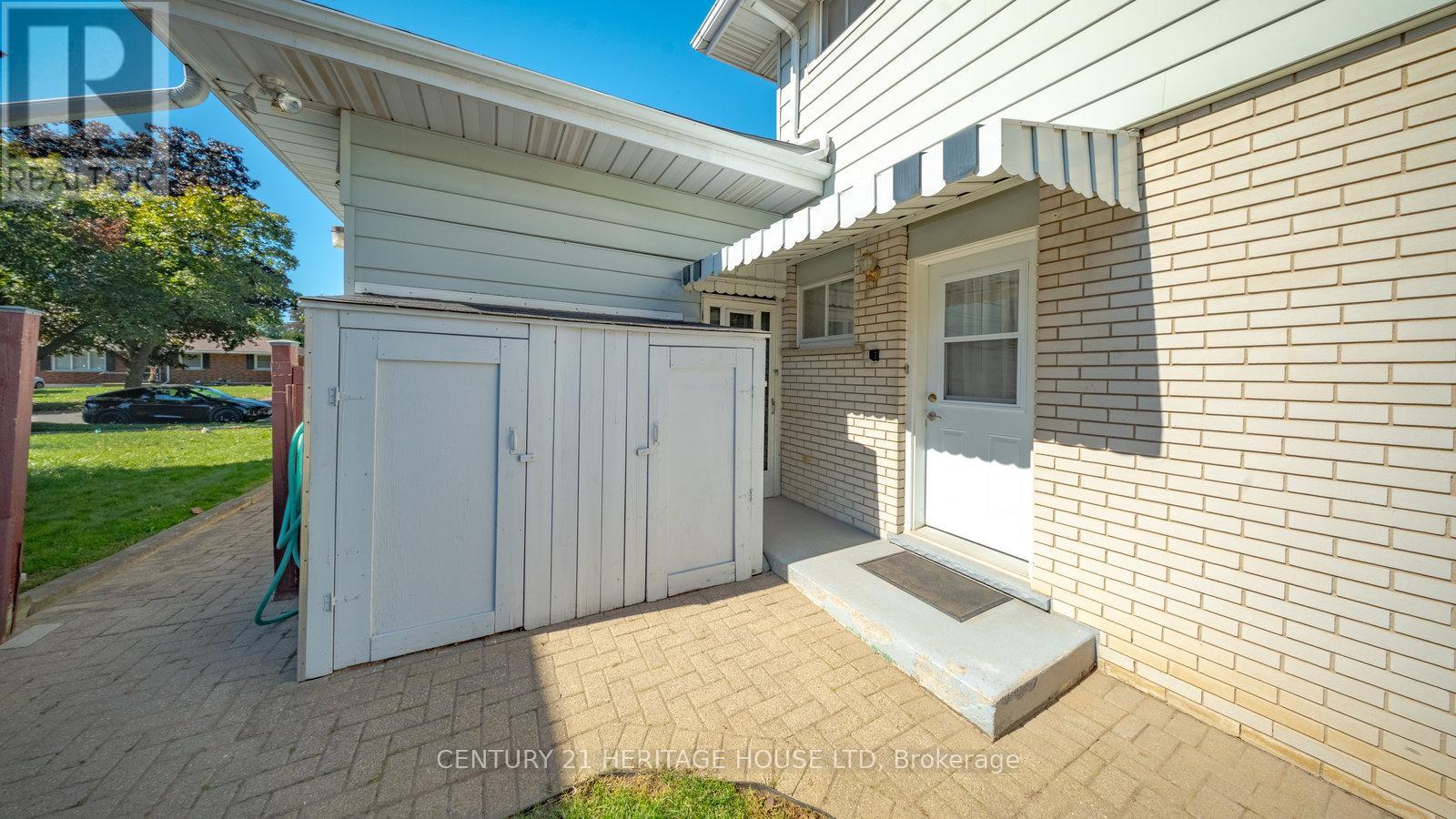 15 Acorn Lane, Brantford, Ontario  N3R 3P3 - Photo 33 - X12440508