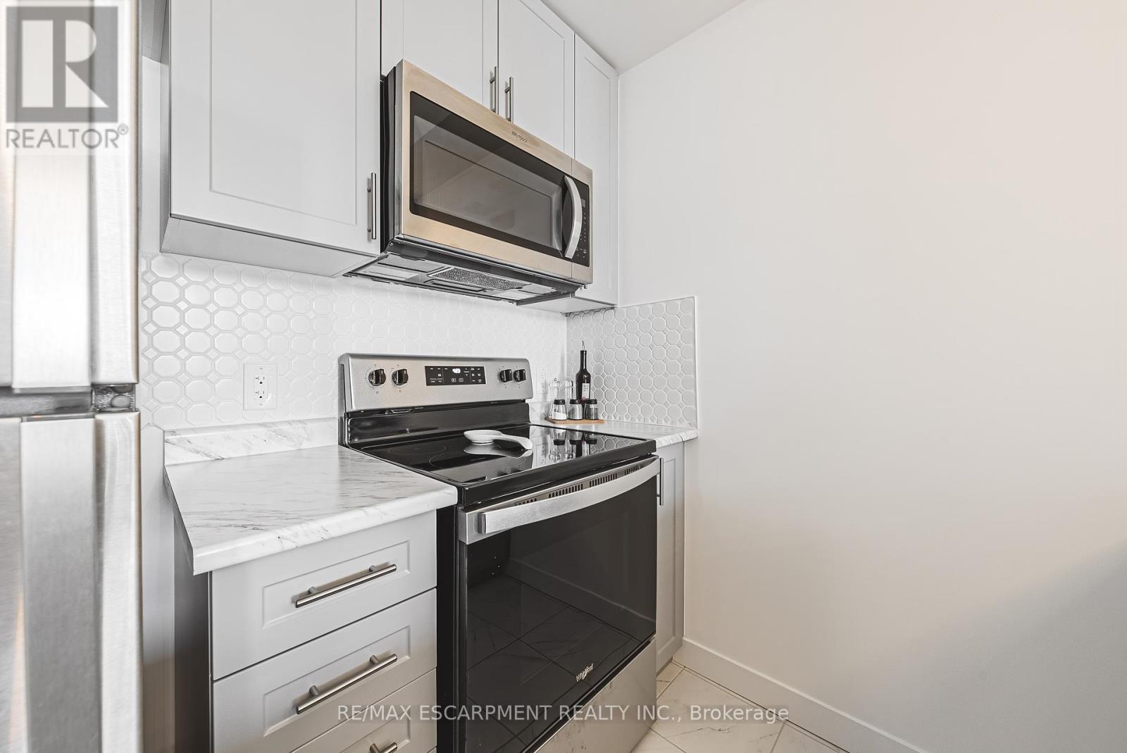 327 - 460 Dundas Street E, Hamilton, Ontario  L0K 1A0 - Photo 12 - X12440527