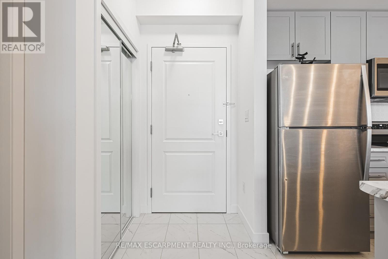 327 - 460 Dundas Street E, Hamilton, Ontario  L0K 1A0 - Photo 6 - X12440527