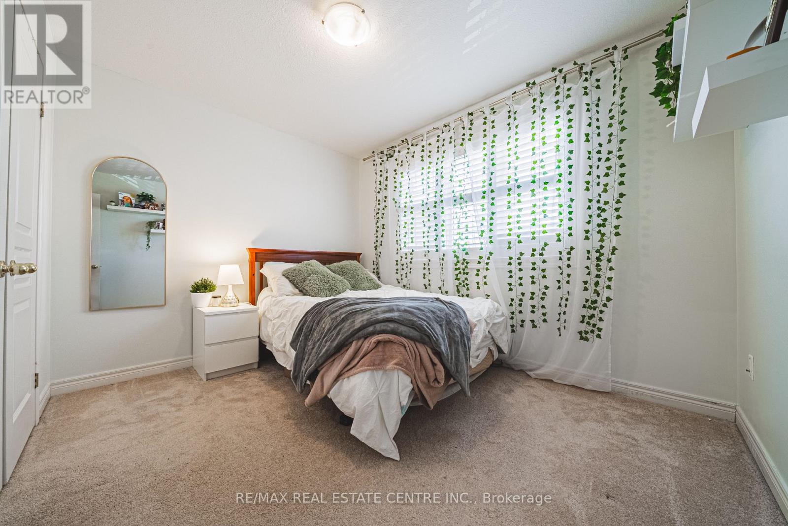 19 Liuna Court, Hamilton, Ontario  L8E 5Z1 - Photo 28 - X12440547
