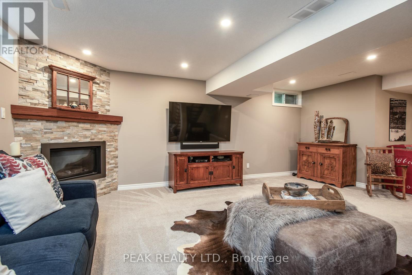 500 Foxhill Place, Waterloo, Ontario  N2T 1X7 - Photo 29 - X12440566