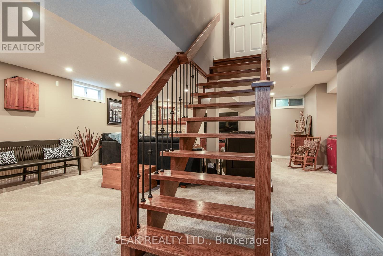 500 Foxhill Place, Waterloo, Ontario  N2T 1X7 - Photo 36 - X12440566