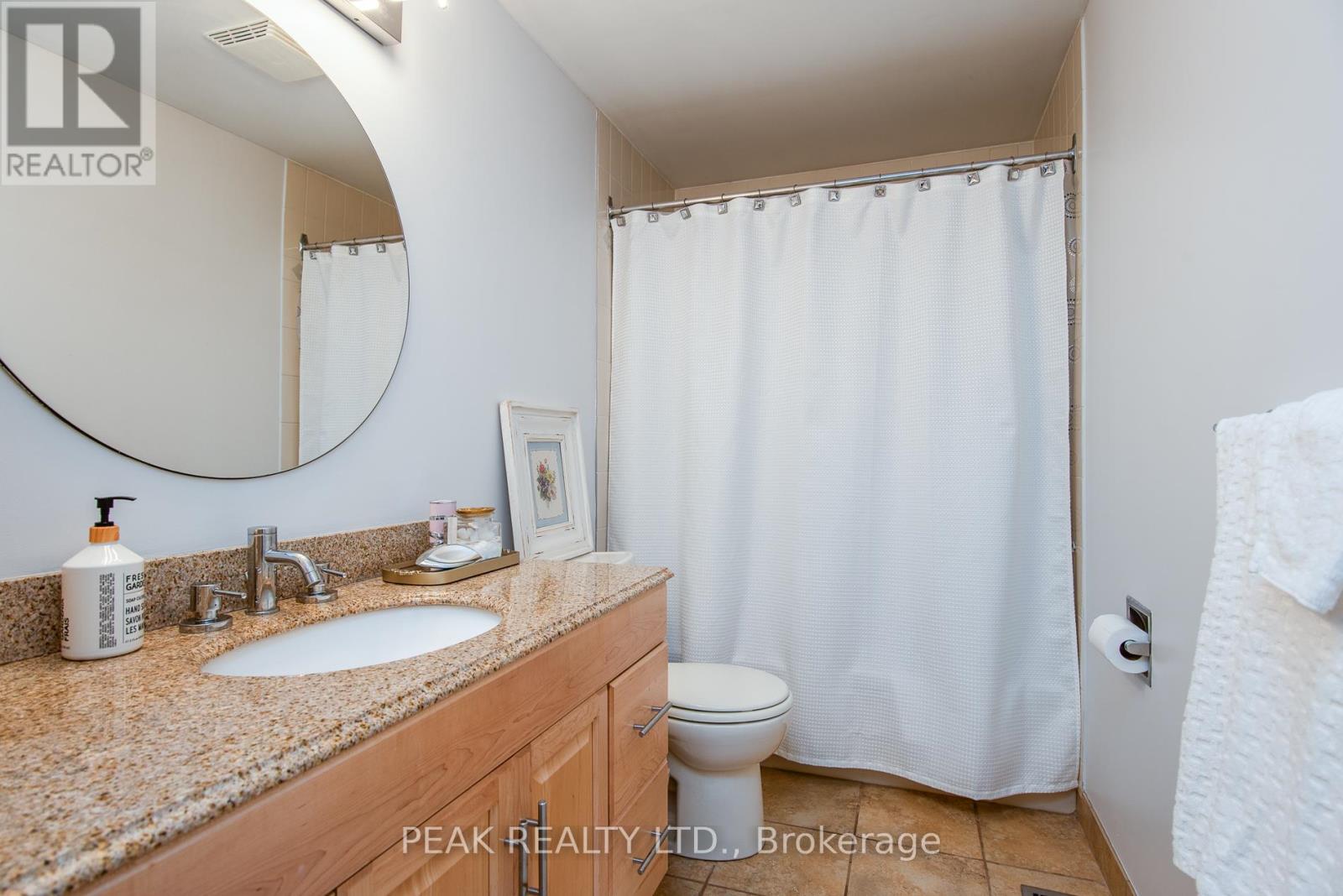 500 Foxhill Place, Waterloo, Ontario  N2T 1X7 - Photo 37 - X12440566