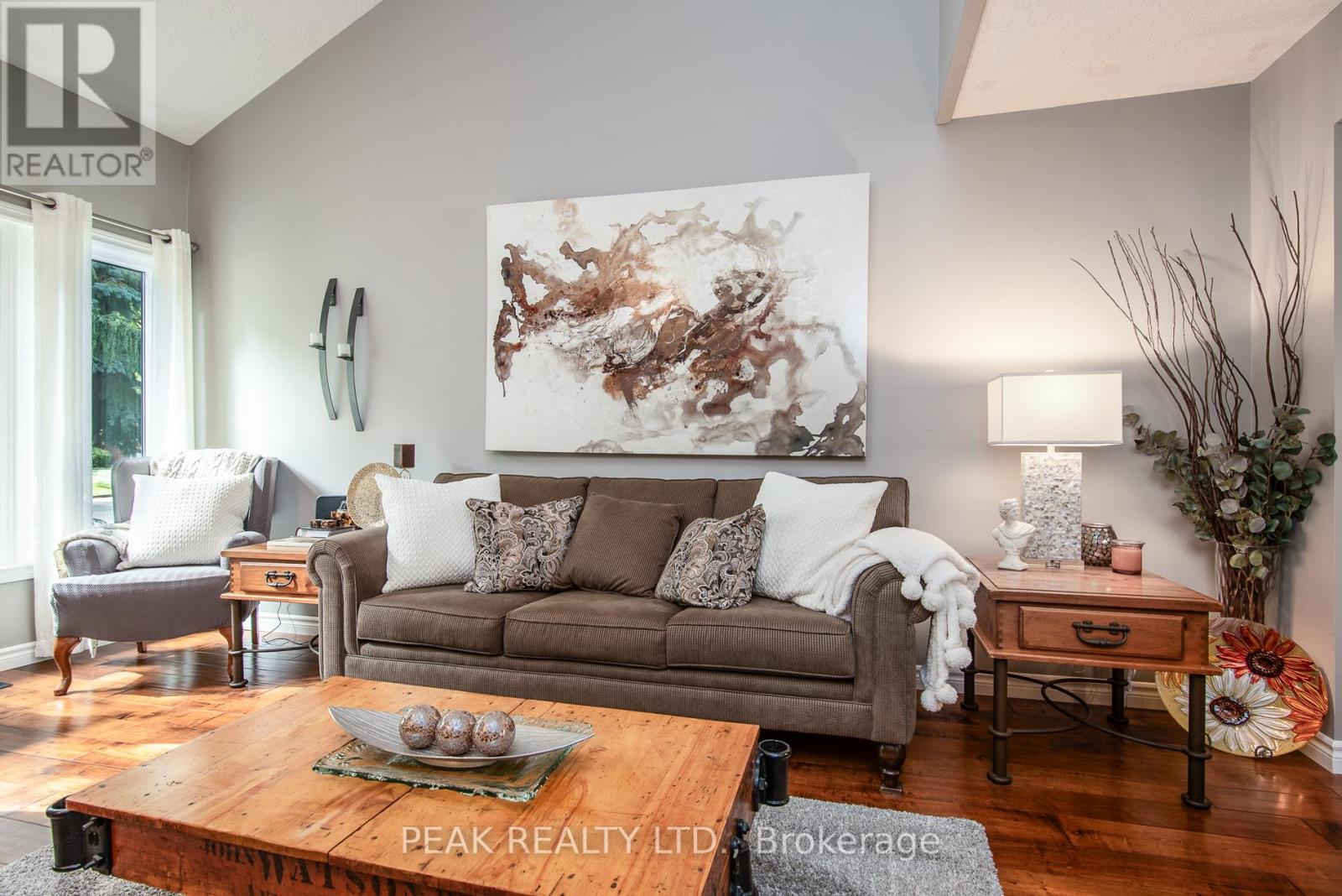 500 Foxhill Place, Waterloo, Ontario  N2T 1X7 - Photo 6 - X12440566
