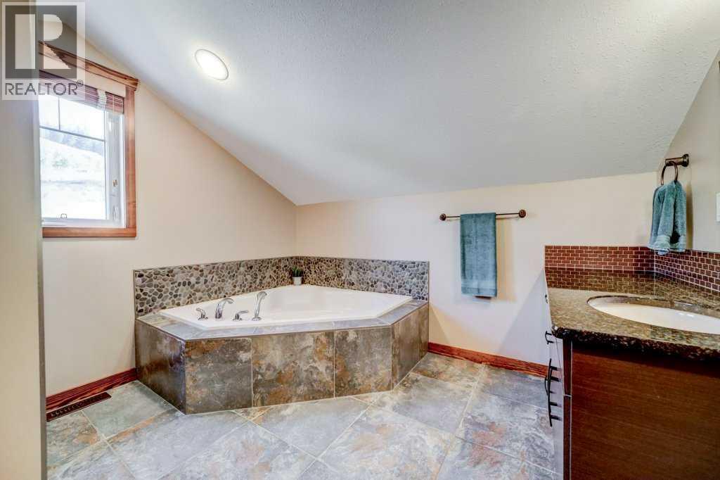 79 Ironstone Drive, Coleman, Alberta  T0M 0M0 - Photo 31 - A2251148