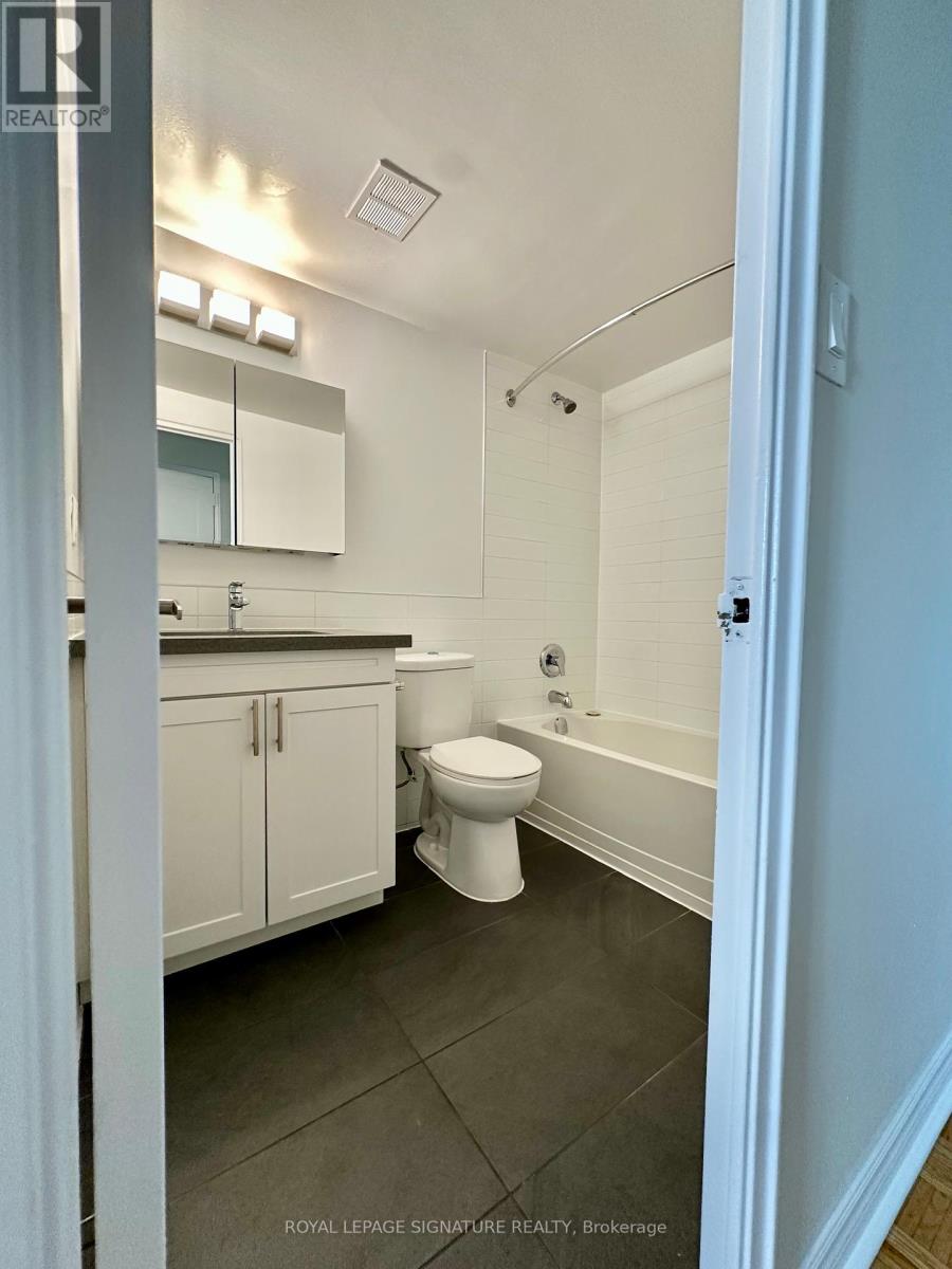 414 - 10 Shallmar Boulevard, Toronto, Ontario  M5N 1J4 - Photo 12 - C12440607