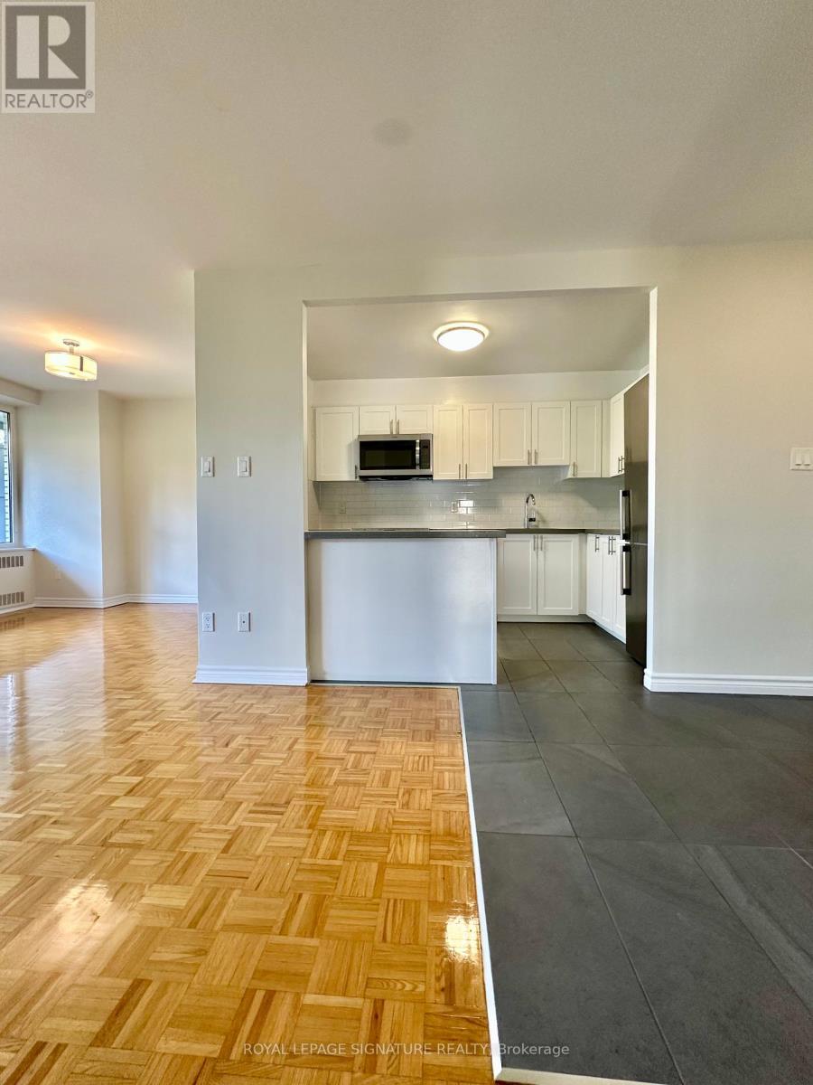 414 - 10 Shallmar Boulevard, Toronto, Ontario  M5N 1J4 - Photo 3 - C12440607
