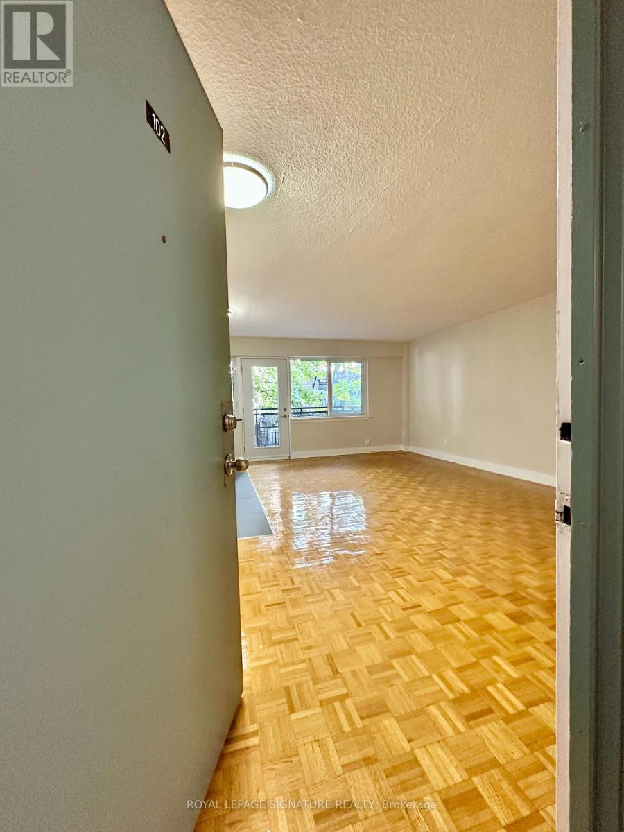 102 - 95 Lawton Boulevard, Toronto, Ontario  M4V 1Z8 - Photo 8 - C12440622