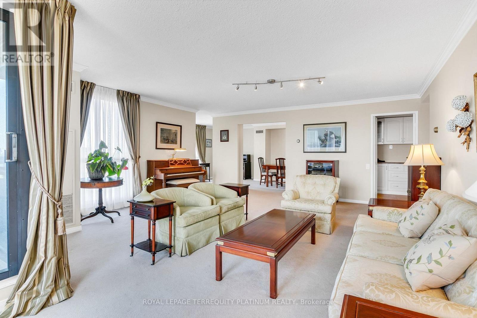 1202 - 3 Concorde Place, Toronto, Ontario  M3C 3K7 - Photo 2 - C12440636