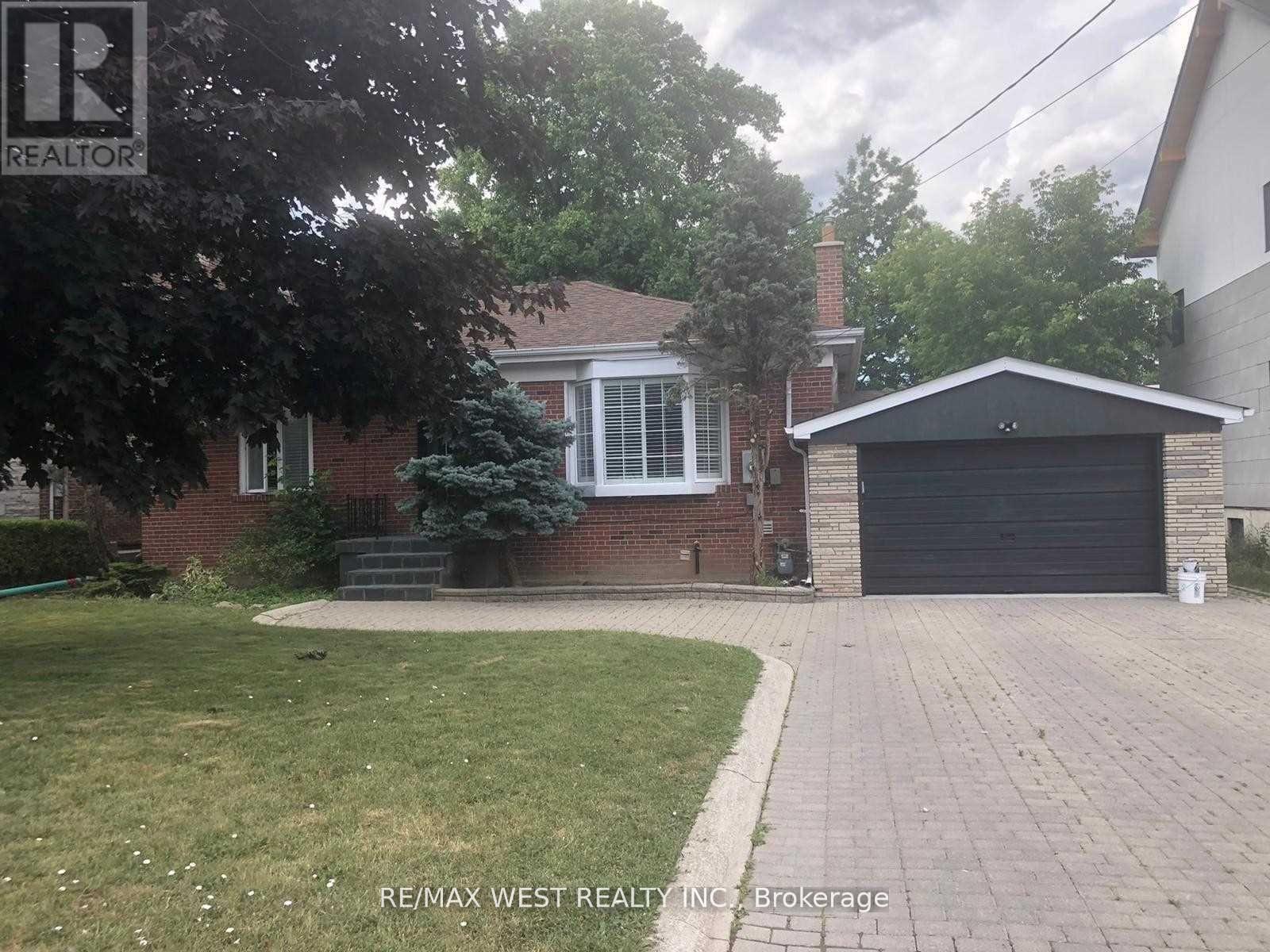 Bsmnt - 54 Codsell Avenue, Toronto, Ontario  M3H 3V9 - Photo 1 - C12440660